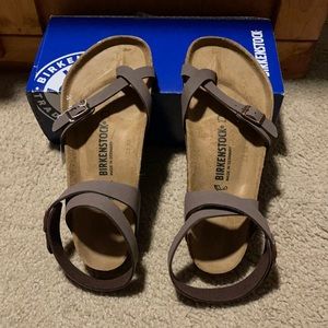 Birkenstock Yara Mocha size 9